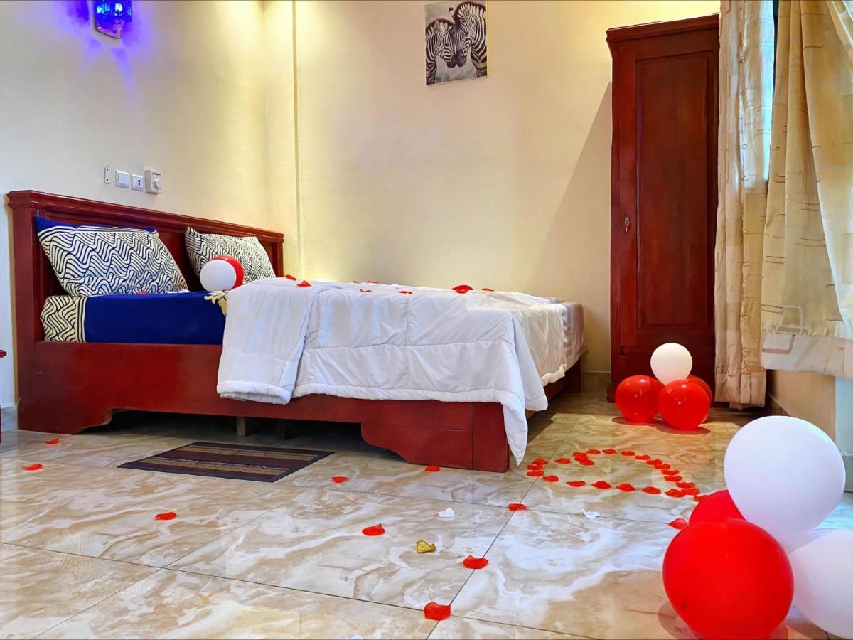 Glory Palace Hotel Котону Экстерьер фото